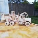 Deux modèles MACK ; R600 et DM600