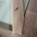 Porte d'église au style assez simple