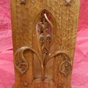 Étagère d'inspiration gothique