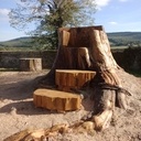 Le trône dominant la vallée.