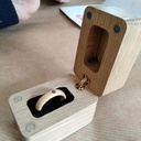 Anneau en bois avec sa boite