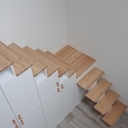 Coin couchage et son escalier-placard