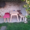 Table et bancs de jardin