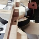 Modification guide de scie à onglet. Zéro Jeu.