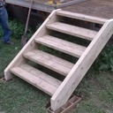 mon oncle surveille l'avancement des travaux