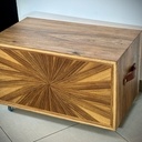 Caisse à outils avec tiroirs et abattant