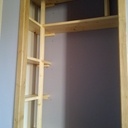 Étagère et encadrement de porte