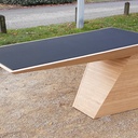 Bureau en porte-à-faux