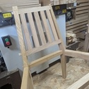 Banc octogonal autour d'un cerisier