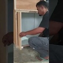 Montage astucieux porte placard