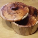 Une boite en IF au tour à bois