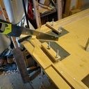 Scie à double lame pour coupe d'onglet à la main