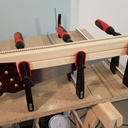 Étau de fortune pour aiguiser une scie