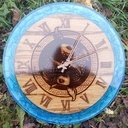 Horloge koi en chataignier et epoxy