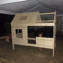 Lit cabane pour la petite....