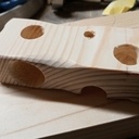 Planchette, ses lardons son couteau et oups y a le fromage