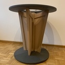 Guéridon alambiqué