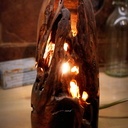 Lampe en loupe de noyer noir.