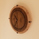 Horloge hêtre partiellement teintée