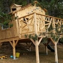 Cabane enfant sur pilotis