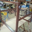 Table bois massif et inclusion de motif résiné