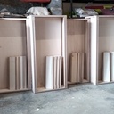 Les 7 portes et leurs étagères avant mise en peinture