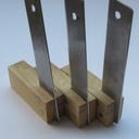 Petite équerre et gabarits de traçage des queues d'aronde en buis et métal