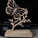 Papillon sur une branche