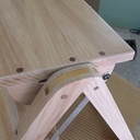 Un petit escabeau pliant