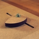 Un papier de verre grain 80 a été collé sur le bord