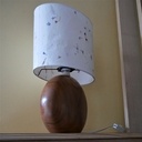 Pied de lampe tourné