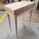 Console piètement gainée