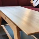 Table basse en mélèze