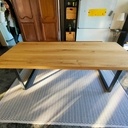 Une grande table en chêne