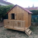 Cabane d'enfant sur pilotis