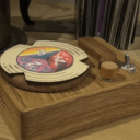 Petit tourne-disque connecté