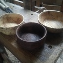 Des bols au tour à pédale encore...