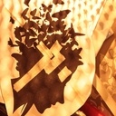 Marqueterie femme au papillons