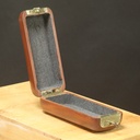 Un  Etui  de selle  flocké