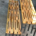 Un banc design et modern pour plantes