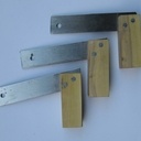 Petite équerre et gabarits de traçage des queues d'aronde en buis et métal