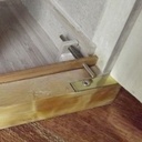 Petit meuble à tiroirs- fermeture