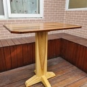 Petite table d’extérieur