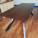 Table à manger en noyer