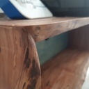 Etagère nature pour ma box et mon téléhone (avec cache câbles intégré)