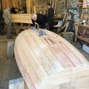 Construction d’un petit bateau traditionnel en bois