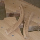 Main-courante débillardée sur plat métal