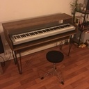 Caisson esthétique pour piano électrique.