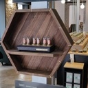 Étagère en noyer, inserts laiton