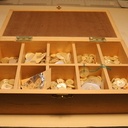 Boite avec couvercle en marqueterie de paille